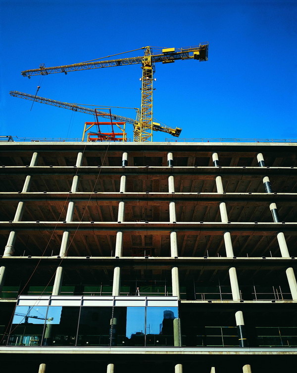 建筑工地图片-建筑图 高吊 工程 进度 施工 仰视