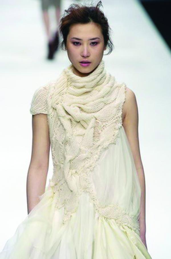 伦敦2004女装秋冬新品发布会图片-服装设计图