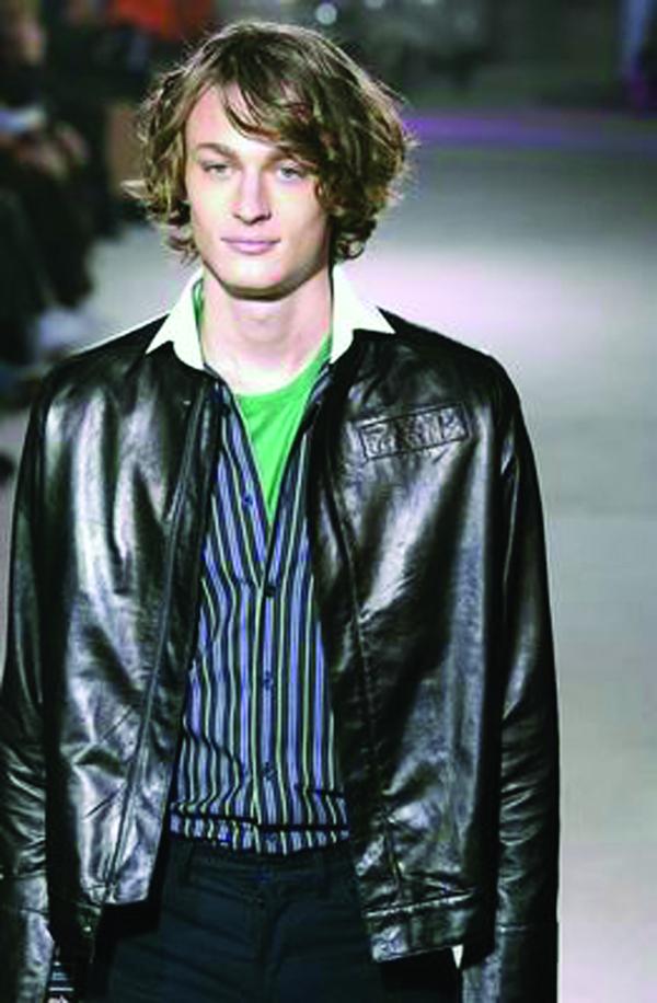 巴黎2004男装冬季发布会图片-服装设计图 外套