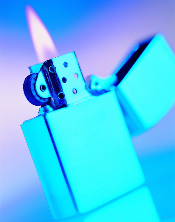 生活品位图片-生活方式图 打火机 燃烧 天然气