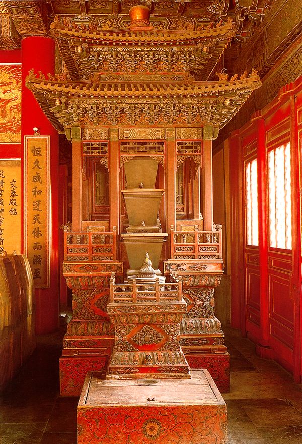 铜壶滴漏 木门 红色 木雕,雄伟紫禁城图片-首都