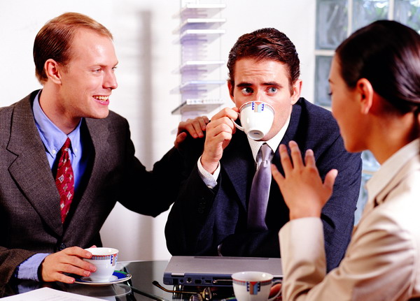 办公会议图片-人物图 喝咖啡 会议室 手势语 讨