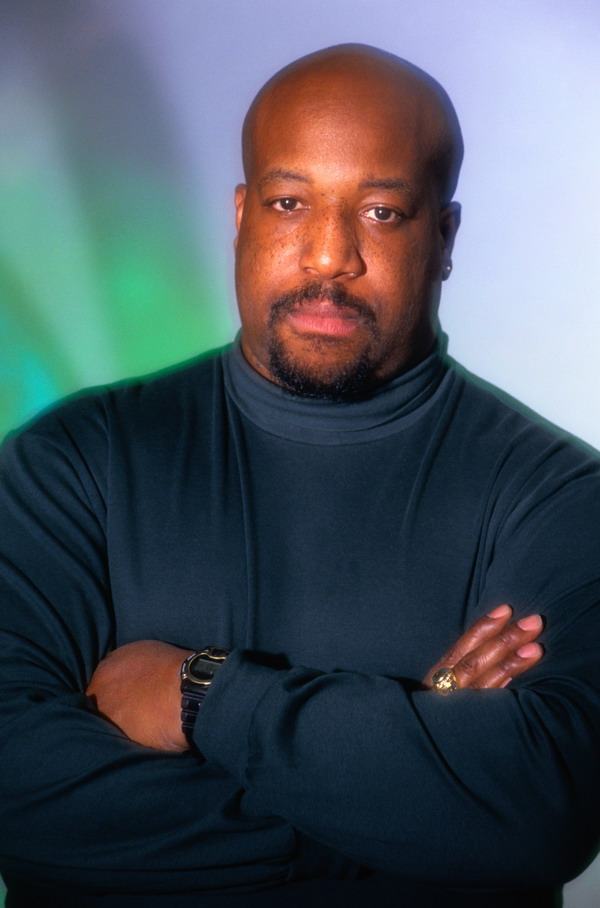 大千世界图片-人物图 黑种人 非洲男人 双手交