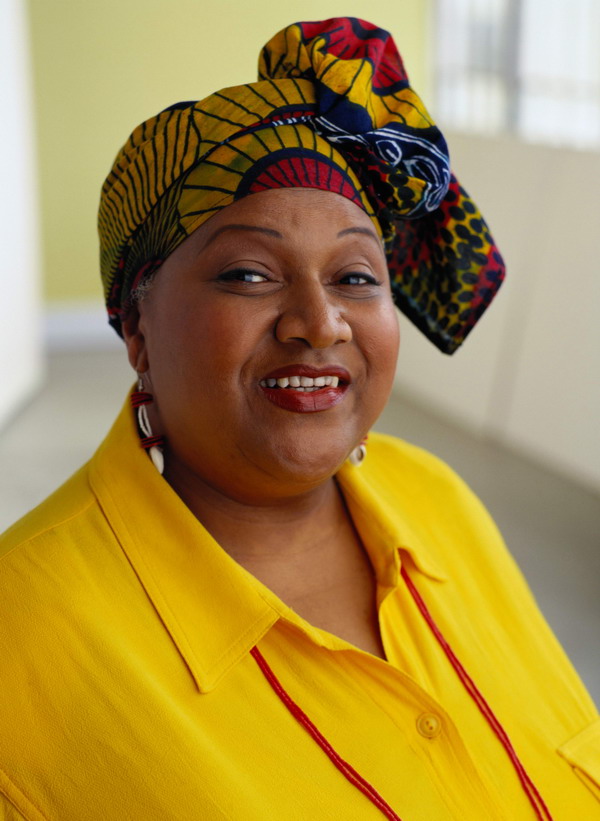 <em>女性生活图片</em>-<em>人物</em>图 肥胖<em>女人</em> 戴头巾 黄色衬