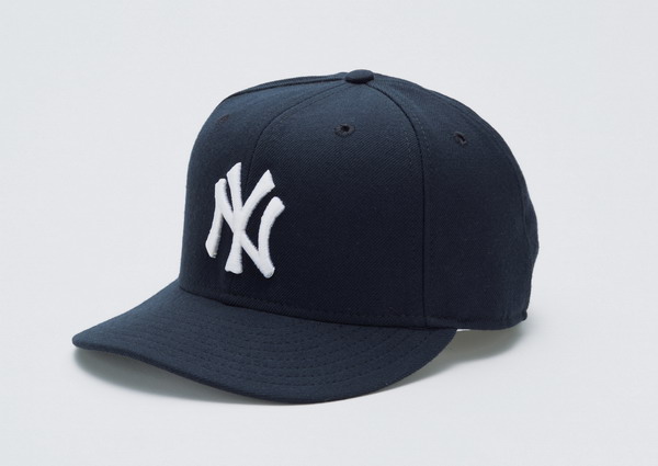 体育用品图片-运动图 帽子 黑色 白色标识 体育