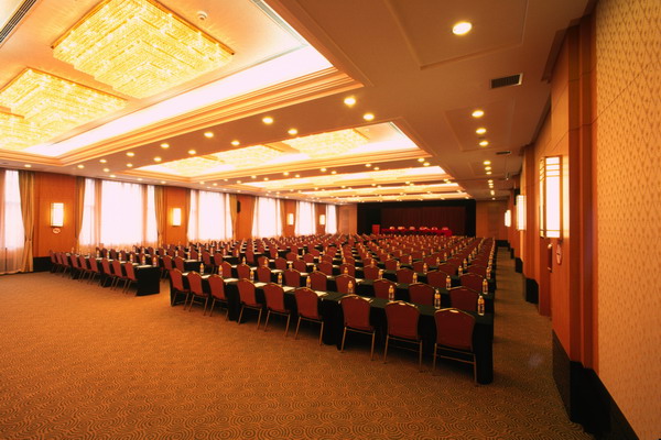 会议室图片-装饰图 大会厅 金碧 辉煌 后视 地毯