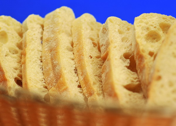 医学医药-健康食品-烧烤 面包条 发黄 气孔 加鸡