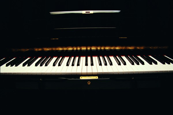 古典音乐图片-艺术图 高档乐器 钢琴 黑白琴键