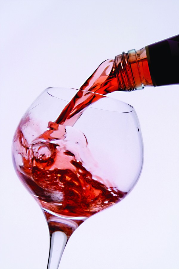 酒图片-饮食图 斟酒 酒瓶 红酒,饮食,酒