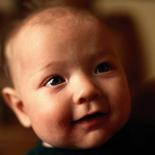 <em>婴儿</em>图片-人物图 <em>头发稀少</em> 嘴微开 黑眼珠,人物