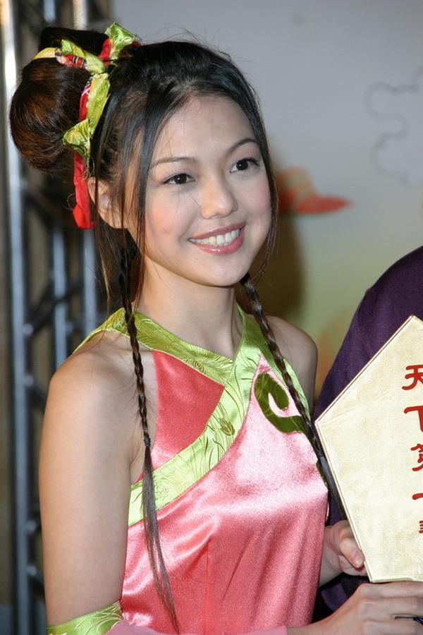 <em>靓妹</em>一族<em>图片</em>-人物图 蜜雪薇琪 线上游戏 代言