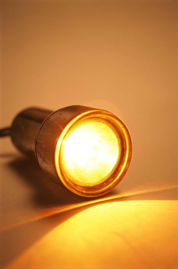 电子资讯图片-科技图 手电筒 光茫 黄色,科技,电