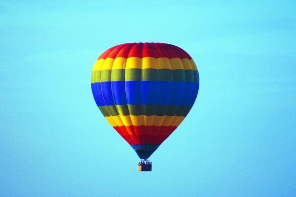 冬季运动图片-运动图 降落伞 氢气球 天空,运动