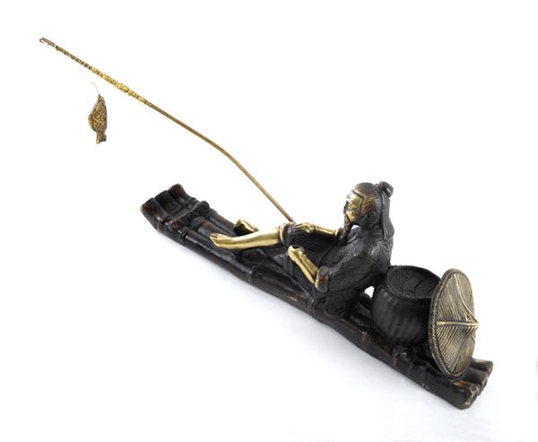 青铜器图片-民族文化图 鱼杆 钓起 大鱼,民族文