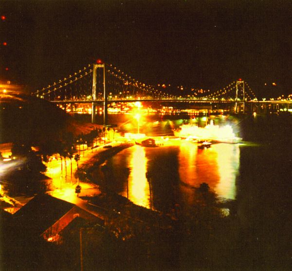 桥梁图片-世界建筑图 夜晚 灯光 外景,世界建筑